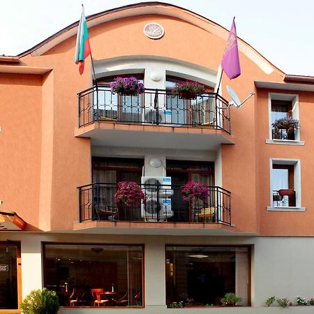 Lucky Hotel Veliko Tarnovo Eksteriør billede