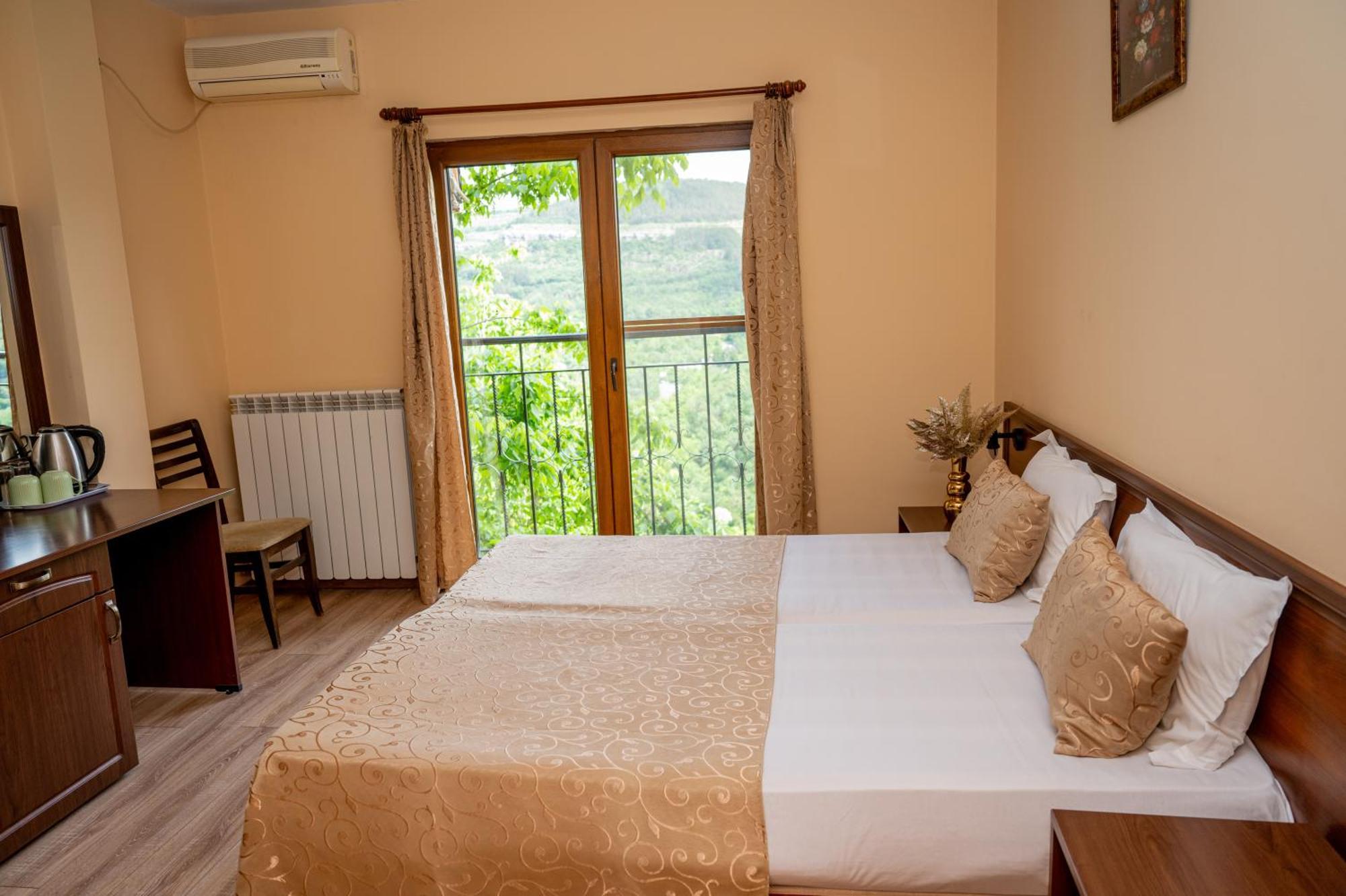 Lucky Hotel Veliko Tarnovo Eksteriør billede