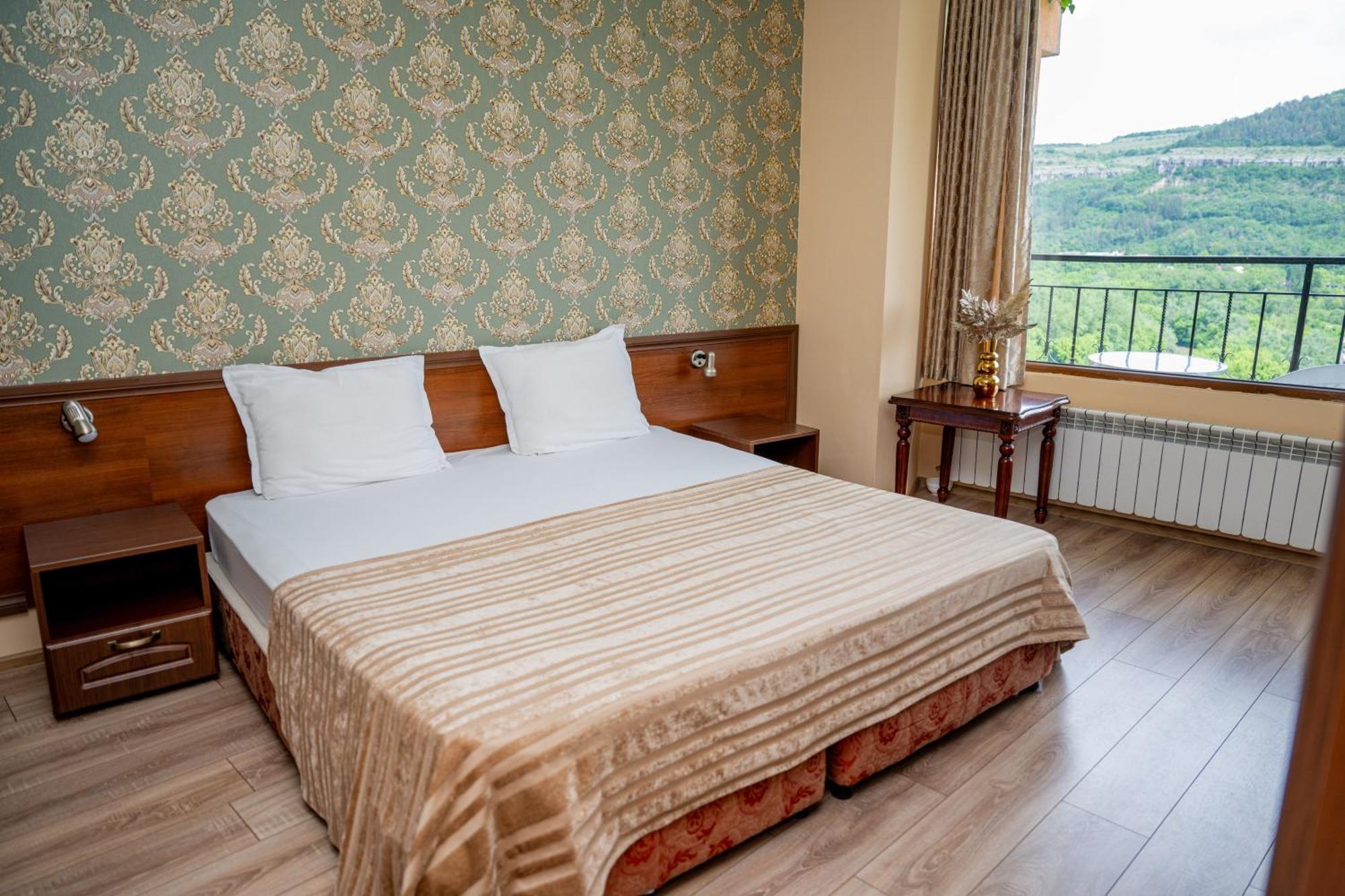 Lucky Hotel Veliko Tarnovo Eksteriør billede