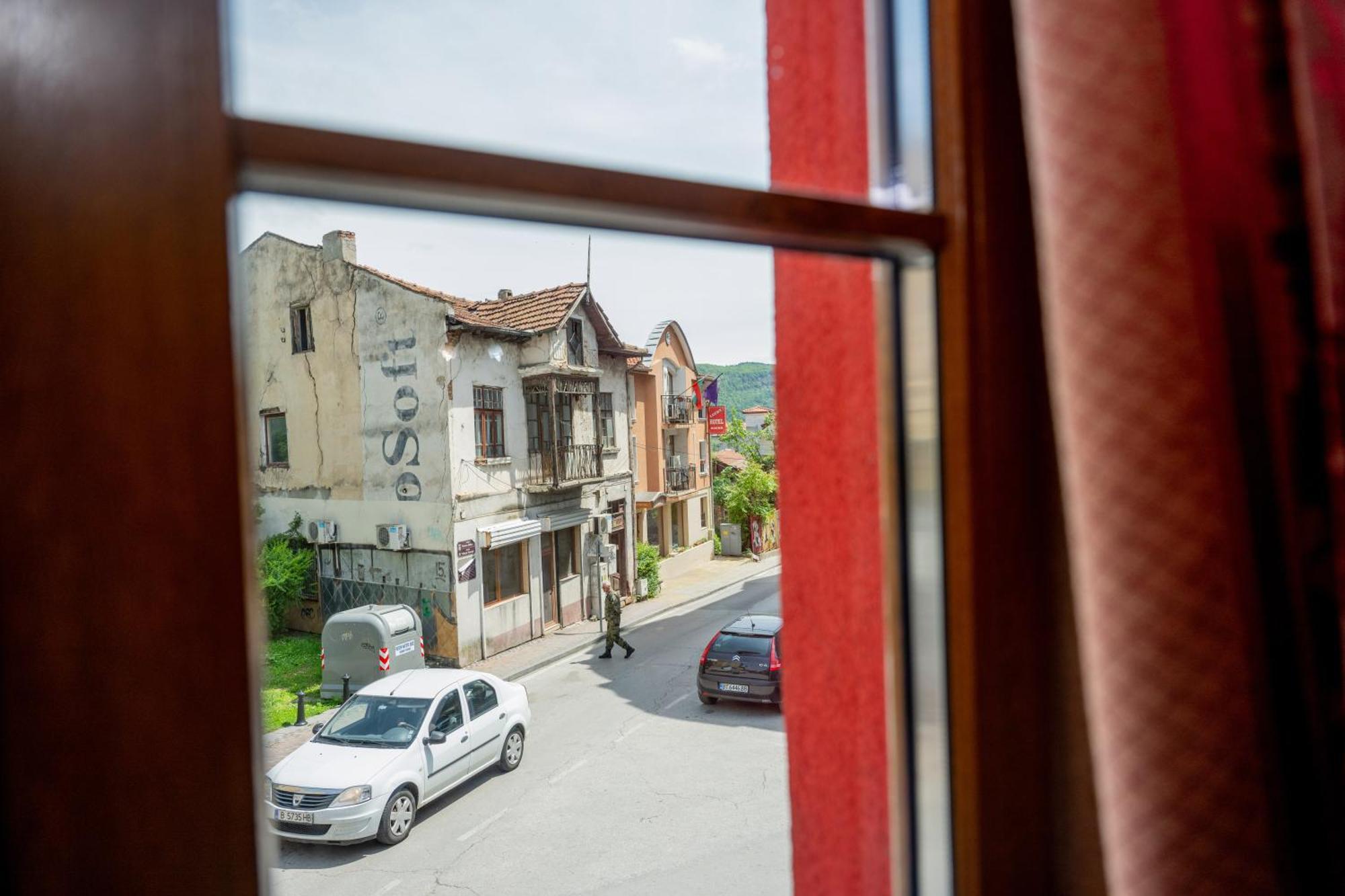 Lucky Hotel Veliko Tarnovo Eksteriør billede