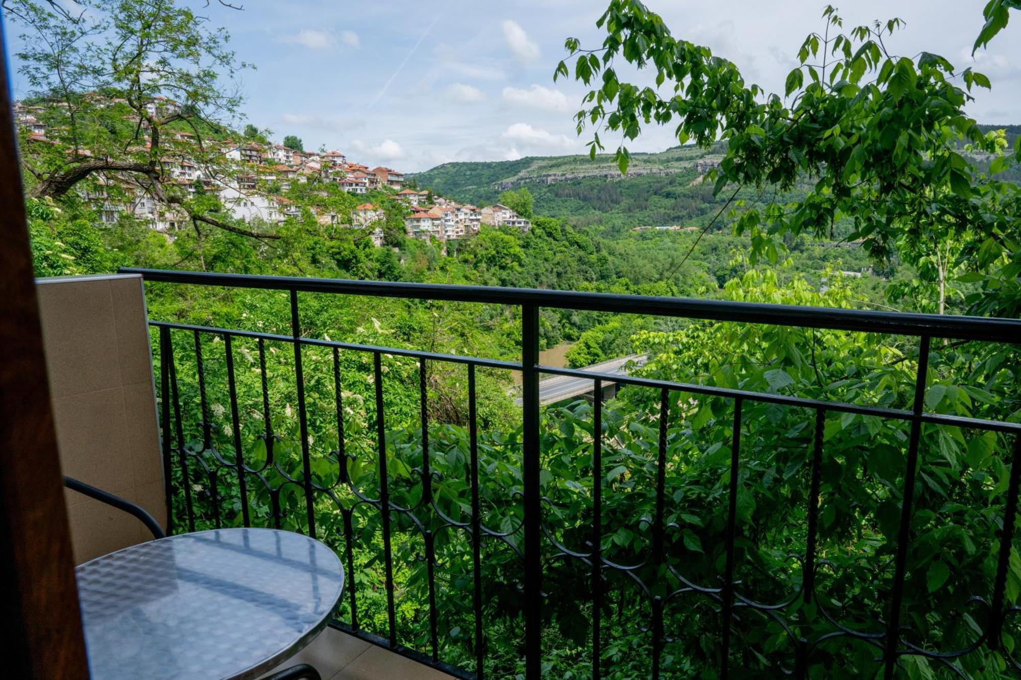 Lucky Hotel Veliko Tarnovo Eksteriør billede