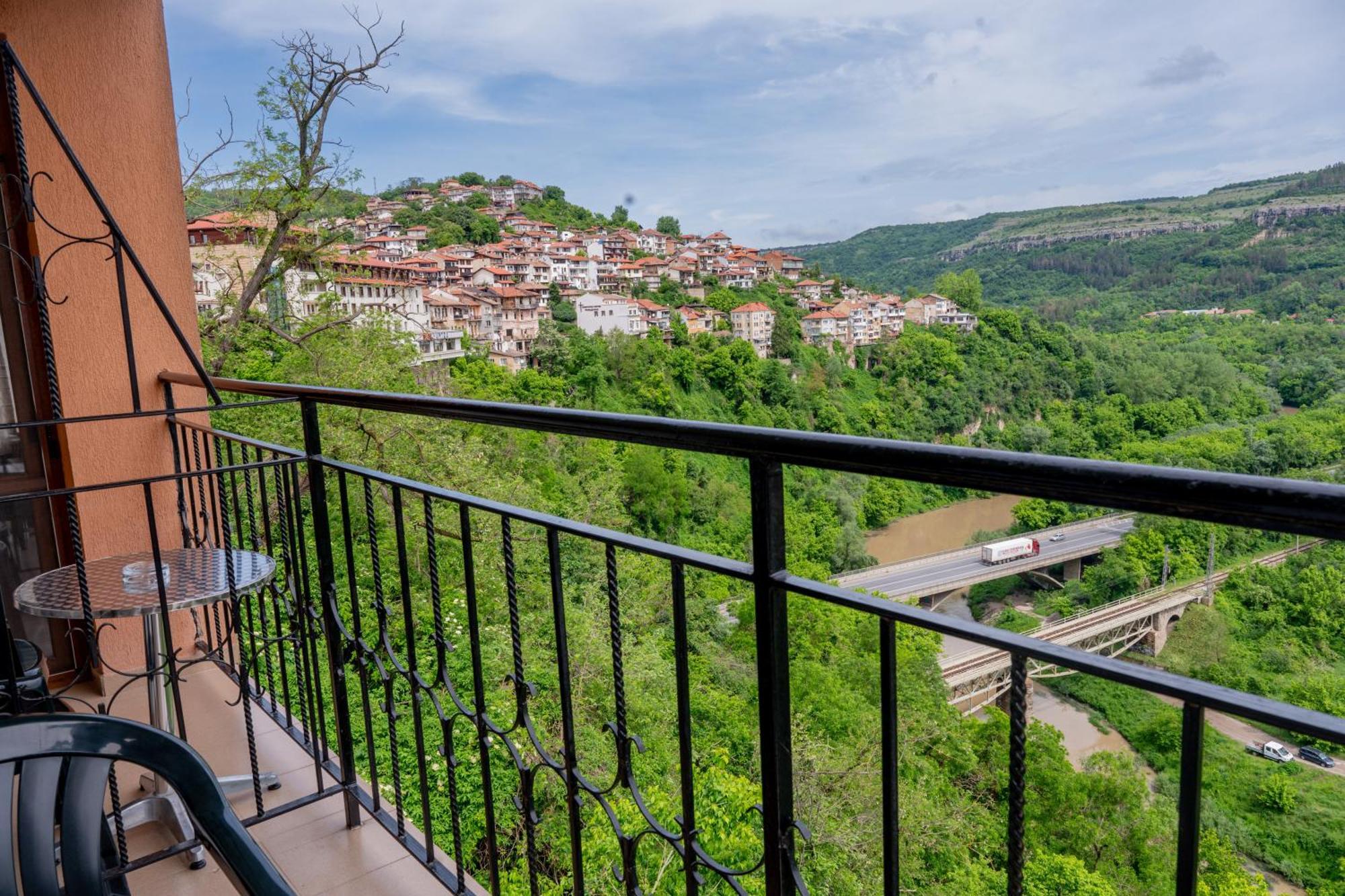 Lucky Hotel Veliko Tarnovo Eksteriør billede